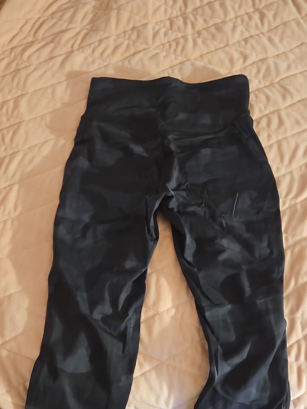 camo black lulu lemon leggings